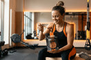 Repas protéiné femme sportive : besoins, conseils et solutions